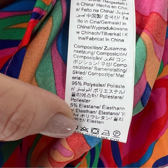 Vibrant Multicolor Swirl Off-Shoulder Blouse - Picture 5 of 9